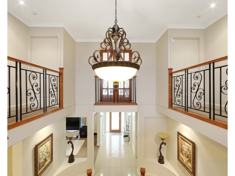 77 Langhorne Crescent, Rowville VIC 3178