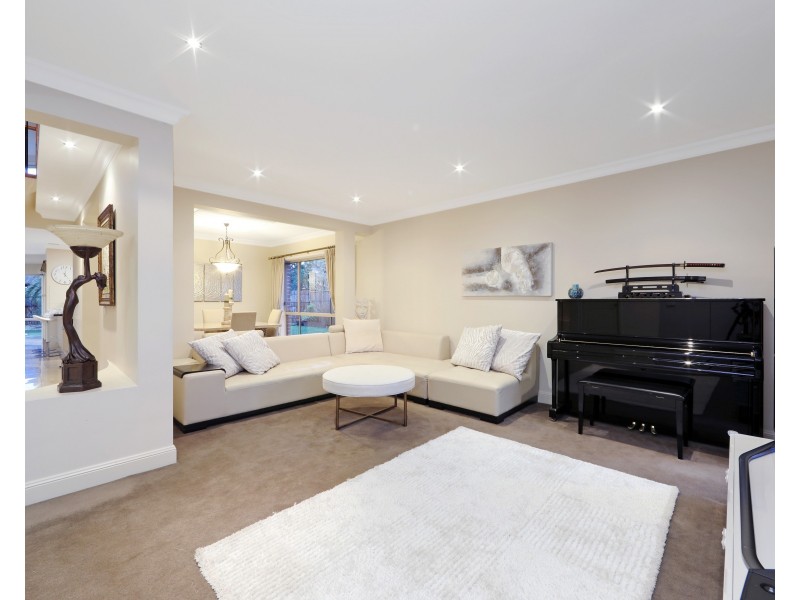 77 Langhorne Crescent, Rowville VIC 3178