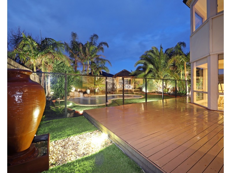 77 Langhorne Crescent, Rowville VIC 3178