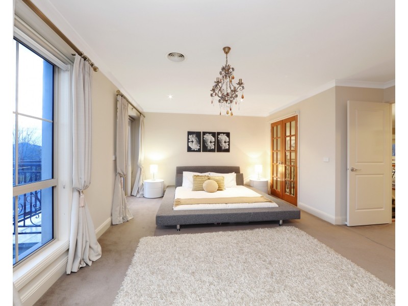 77 Langhorne Crescent, Rowville VIC 3178