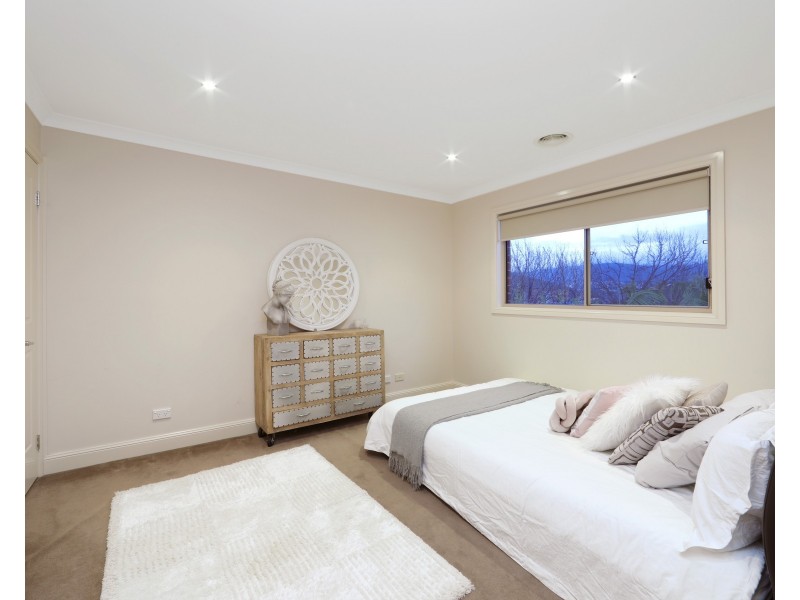 77 Langhorne Crescent, Rowville VIC 3178