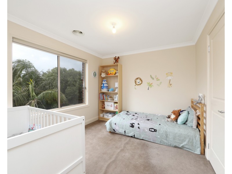 77 Langhorne Crescent, Rowville VIC 3178
