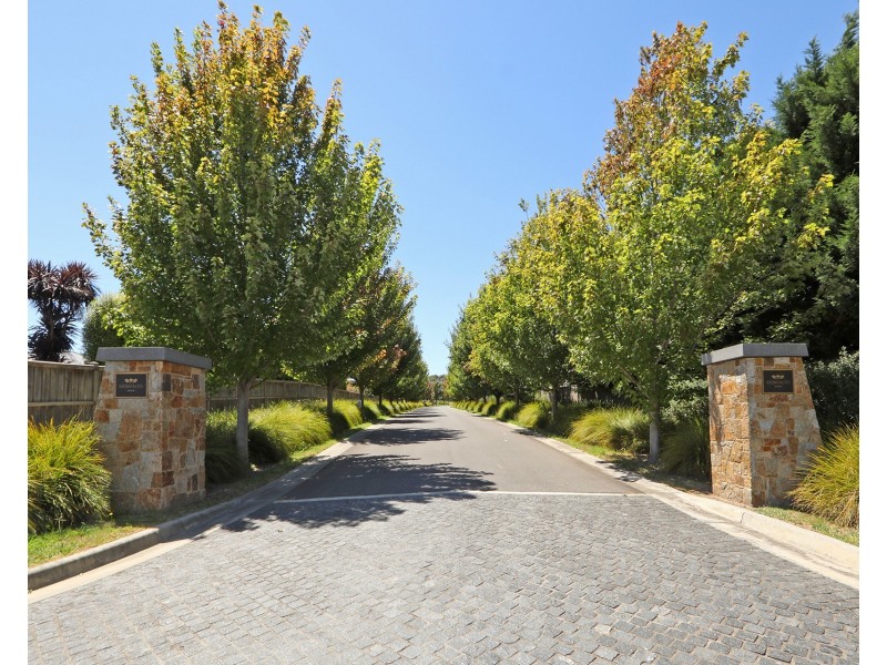 2 Carrington Court, Lysterfield VIC 3156