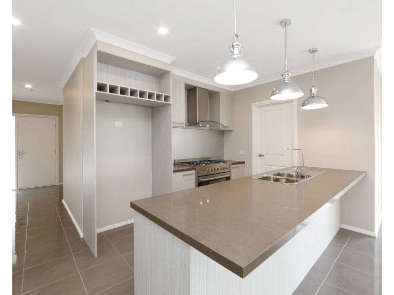 1 Fellowship Street, Clyde North VIC 3978