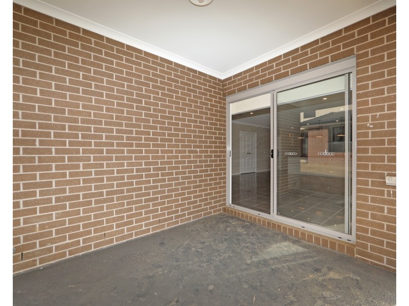 1 Fellowship Street, Clyde North VIC 3978