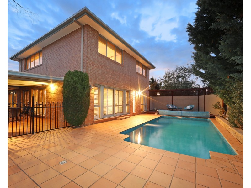 8 Baringa  Court, Rowville VIC 3178