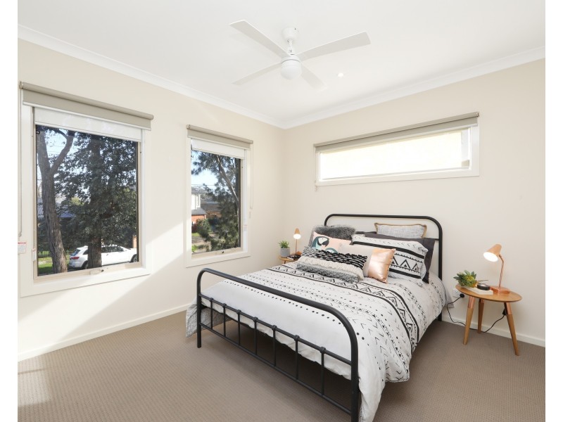 2/110 Harley Street North, Knoxfield VIC 3180