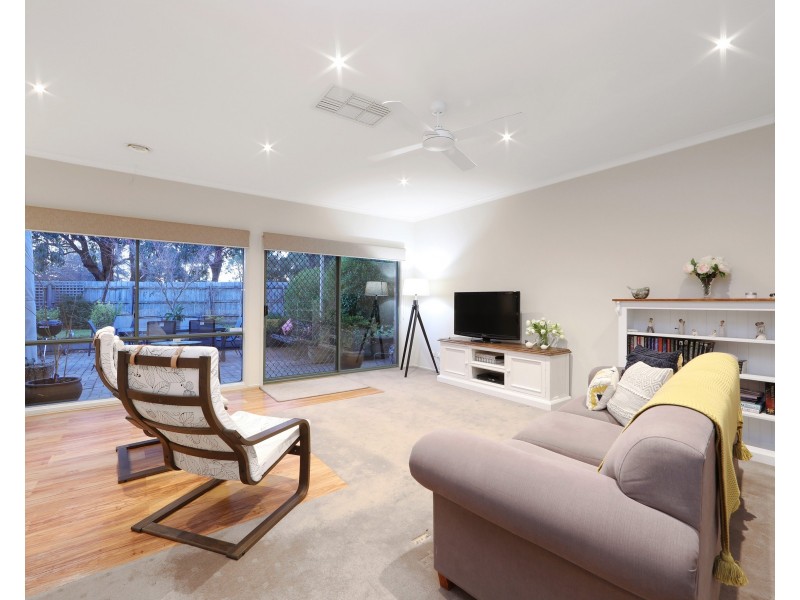 20 Garland Rise, Rowville VIC 3178