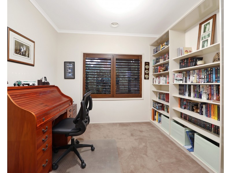 20 Garland Rise, Rowville VIC 3178