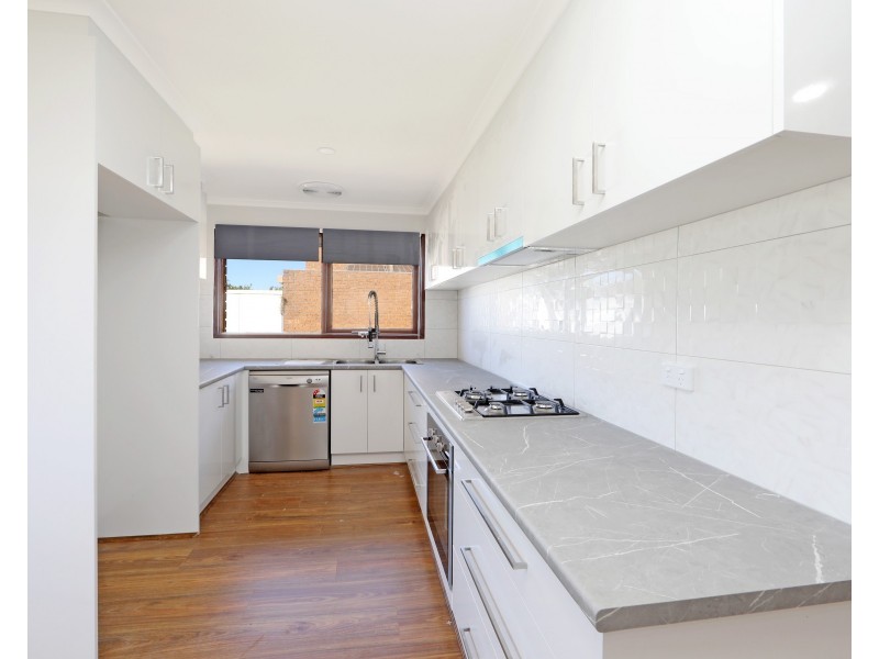 183 Rawdon Hill Drive, Dandenong North VIC 3175
