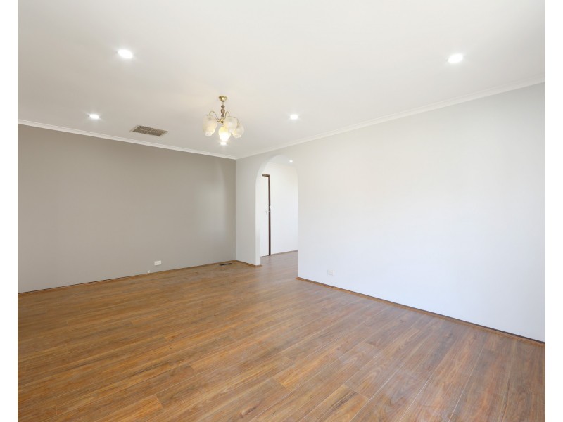 183 Rawdon Hill Drive, Dandenong North VIC 3175