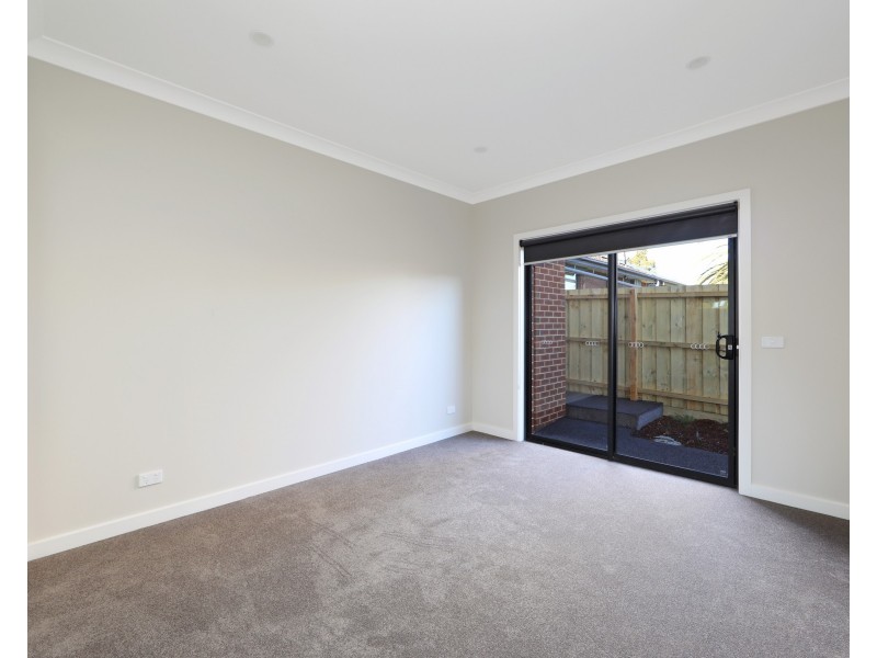 3/4 Stamford Crescent, Rowville VIC 3178