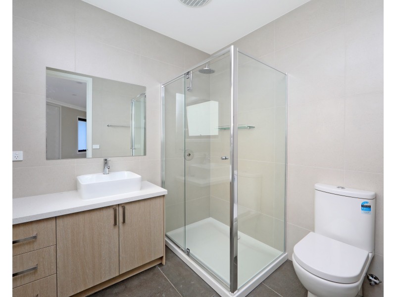 3/4 Stamford Crescent, Rowville VIC 3178