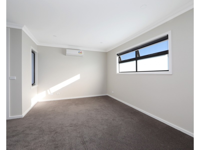 3/4 Stamford Crescent, Rowville VIC 3178