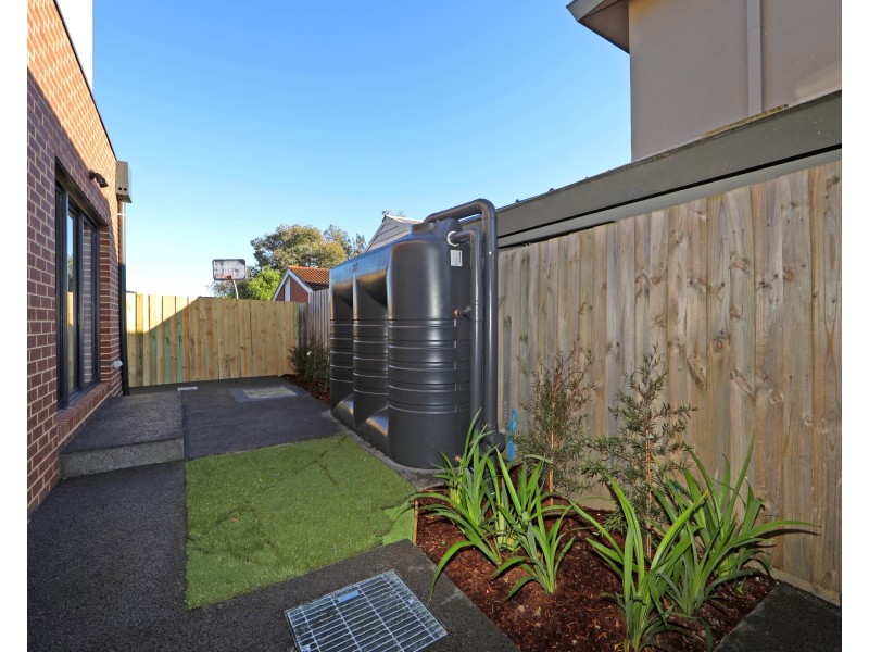 3/4 Stamford Crescent, Rowville VIC 3178