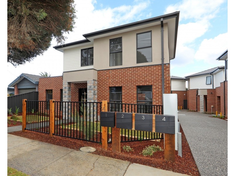 4/4 Stamford Crescent, Rowville VIC 3178