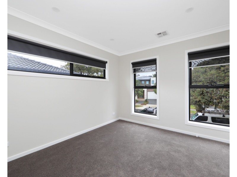 4/4 Stamford Crescent, Rowville VIC 3178