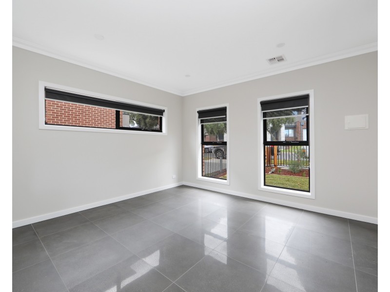 4/4 Stamford Crescent, Rowville VIC 3178