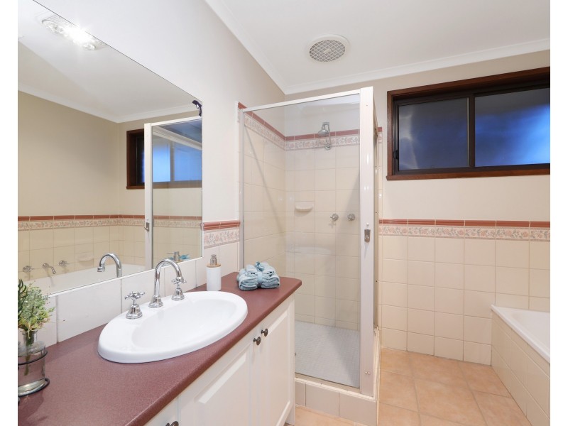 9 Sienna Court, Rowville VIC 3178