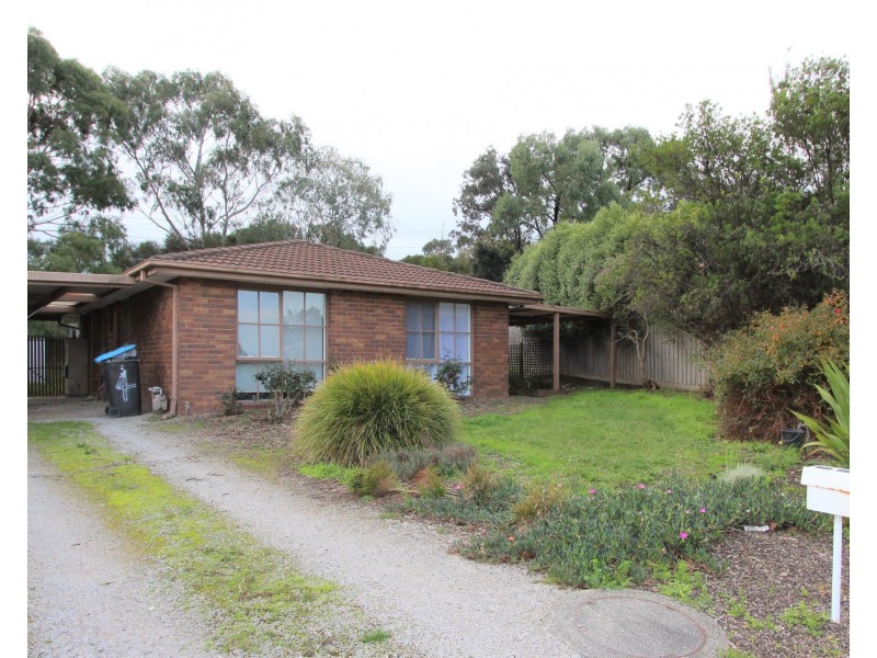 4 Tullaroop Court, Lysterfield VIC 3156