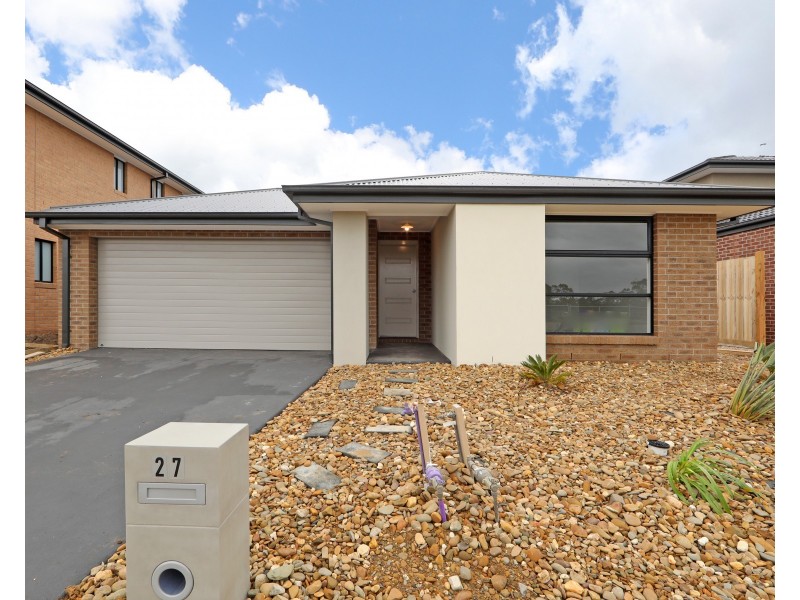 27 Beatrix Circuit, Officer VIC 3809