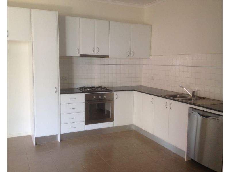 23 Lewis Road, Wantirna South VIC 3152