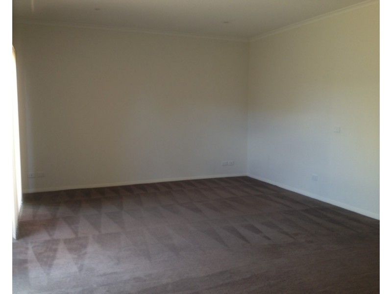 23 Lewis Road, Wantirna South VIC 3152