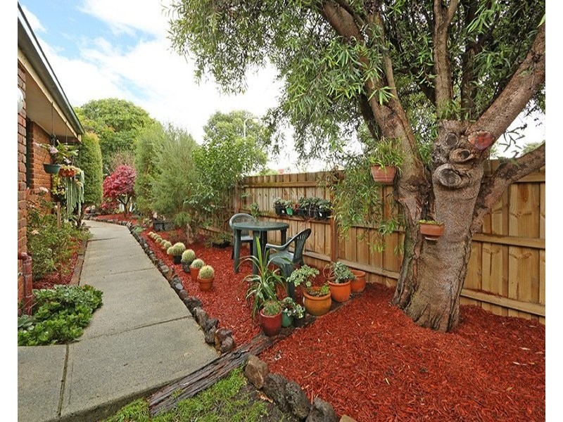 11 Willow Avenue, Rowville VIC 3178