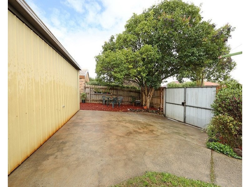 11 Willow Avenue, Rowville VIC 3178