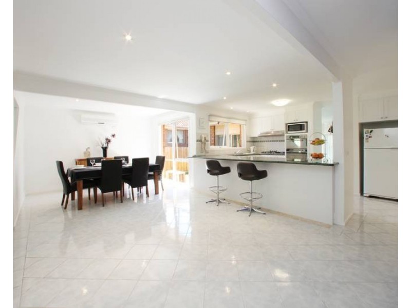 60 Simon Avenue, Rowville VIC 3178