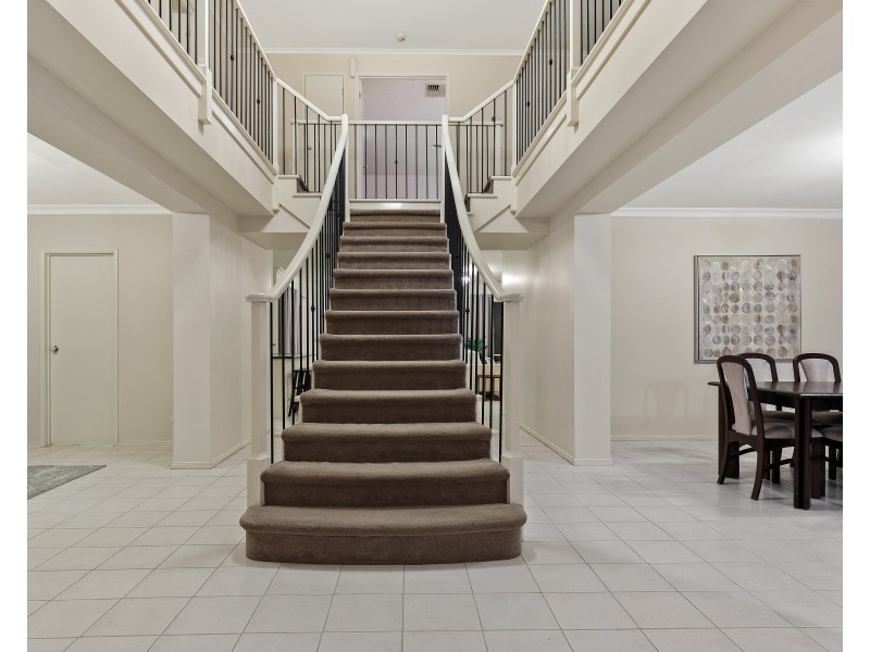 9 Grange Drive, Lysterfield VIC 3156