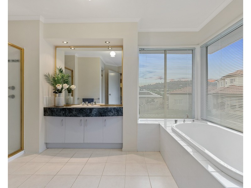 9 Grange Drive, Lysterfield VIC 3156