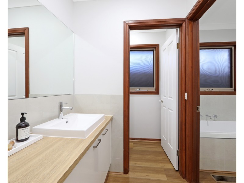 46 Cromwell Drive, Rowville VIC 3178