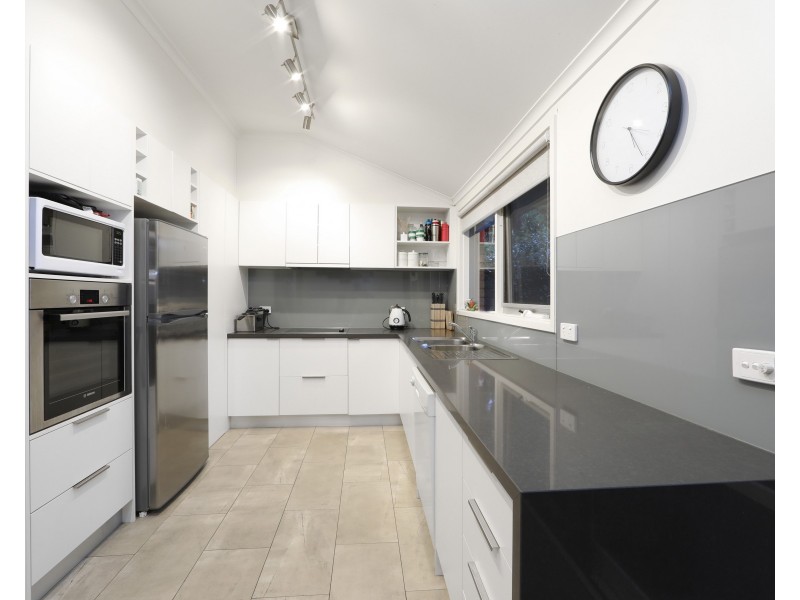 7 Sullivan Avenue, Lysterfield VIC 3156