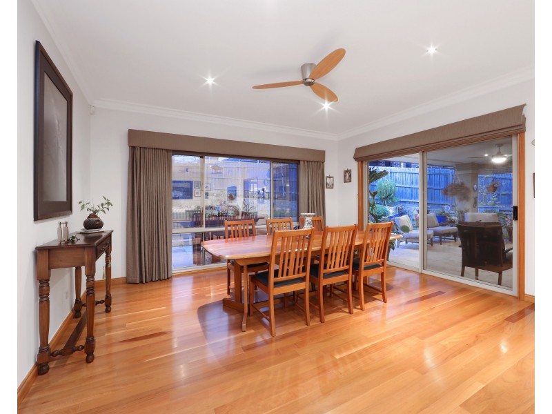 5 Swaran Close, Rowville VIC 3178