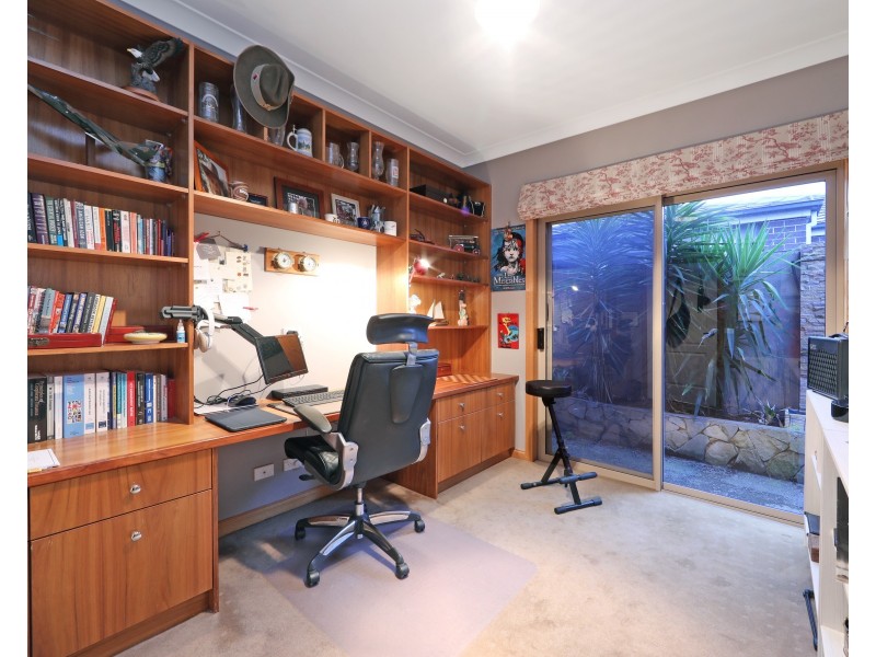 5 Swaran Close, Rowville VIC 3178