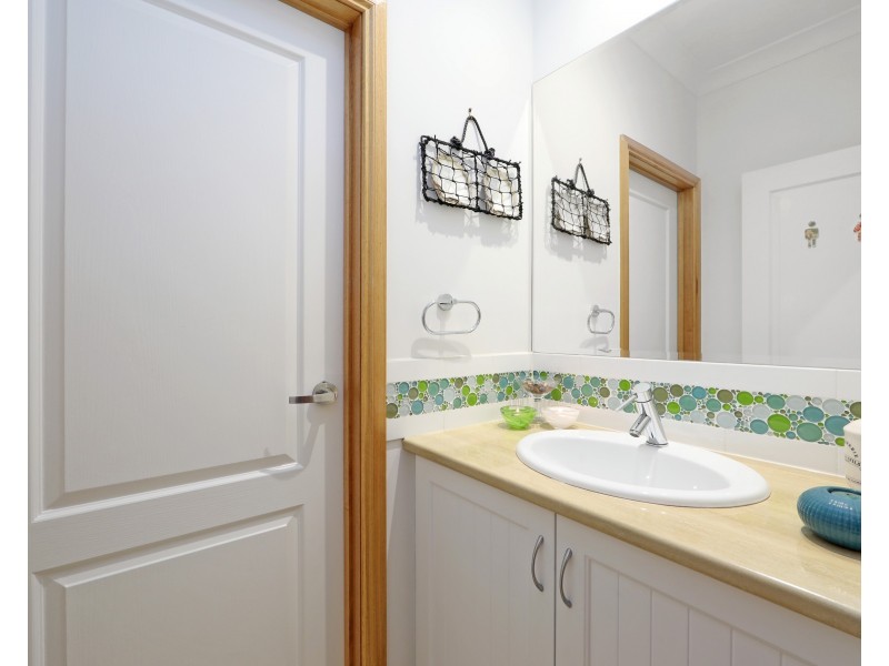 5 Swaran Close, Rowville VIC 3178