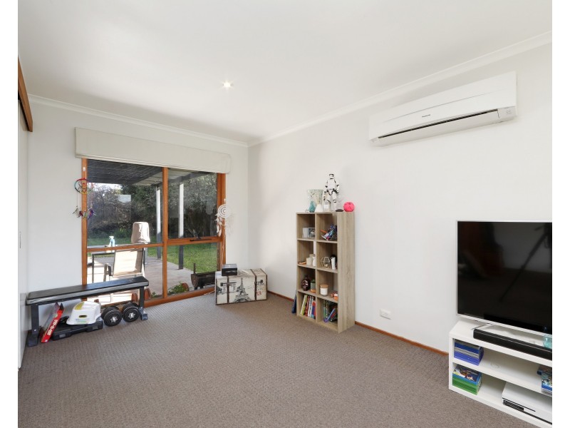 94 Willow Avenue, Rowville VIC 3178