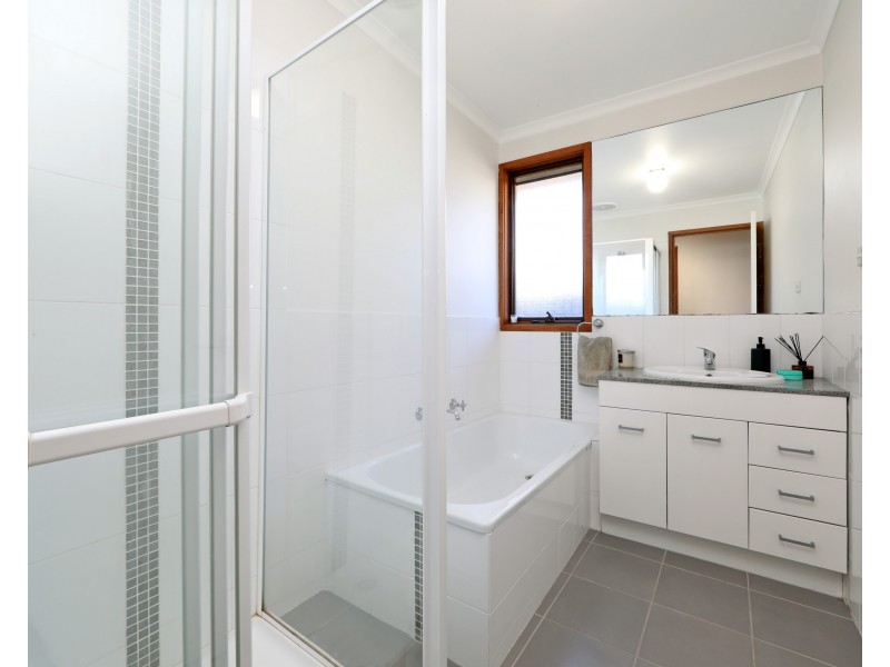 94 Willow Avenue, Rowville VIC 3178