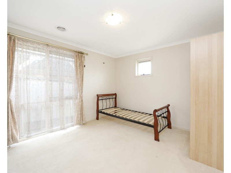 77 Dandelion Drive, Rowville VIC 3178