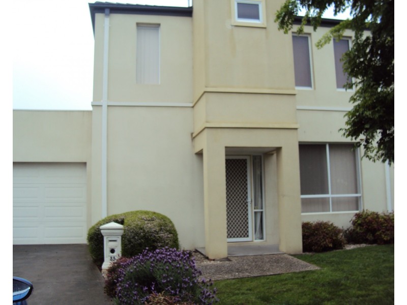85 Sovereign Manors Crescent, Rowville VIC 3178