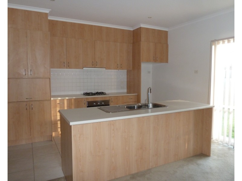 85 Sovereign Manors Crescent, Rowville VIC 3178