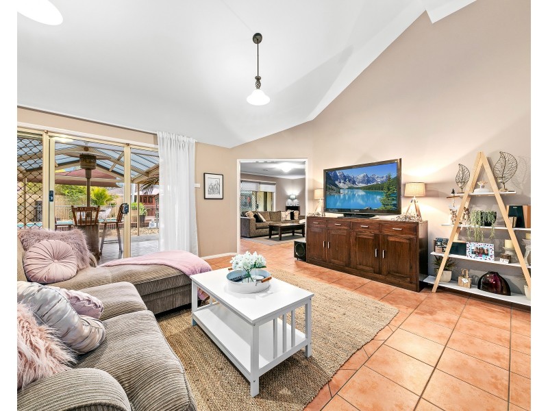 47 Astley Wynd, Lynbrook VIC 3975