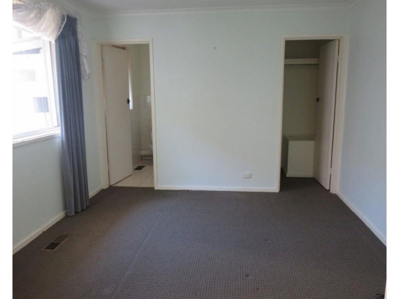 1A Denver Crescent, Rowville VIC 3178