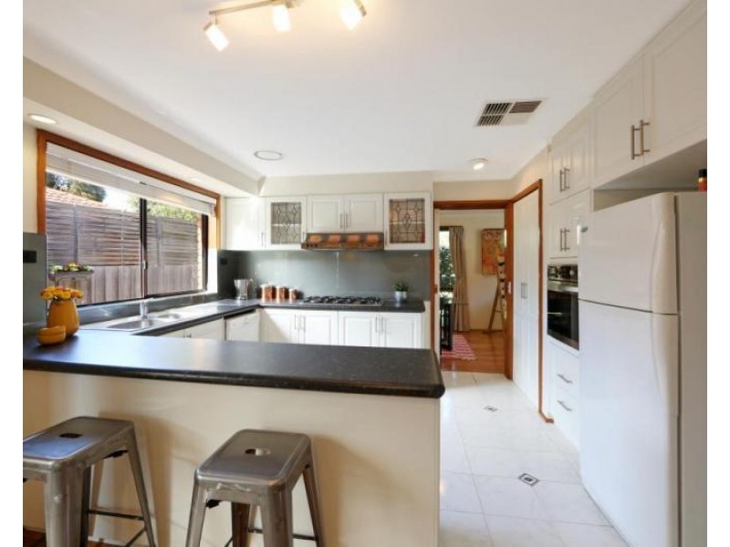 22 Valleyview Drive, Rowville VIC 3178