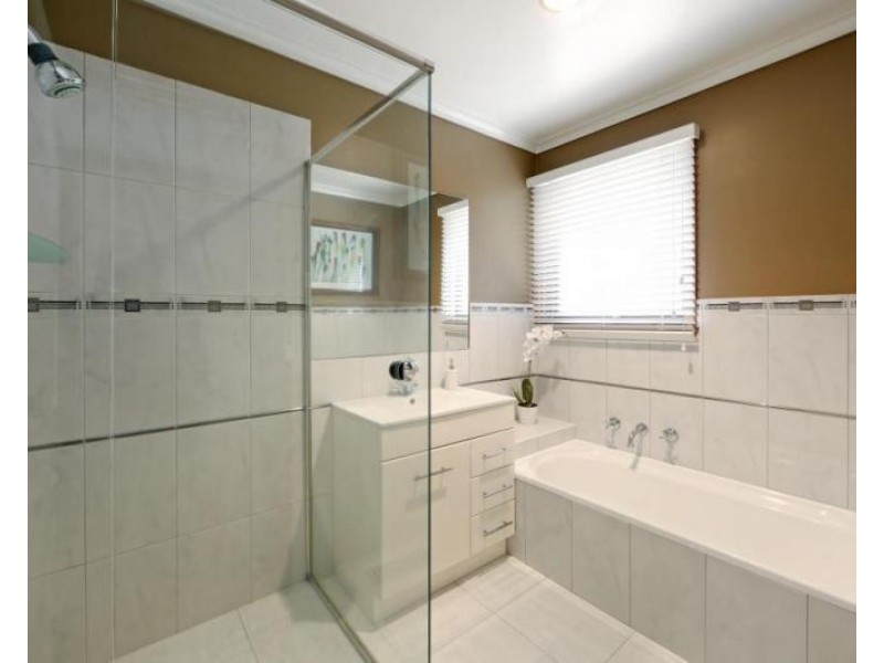 22 Valleyview Drive, Rowville VIC 3178
