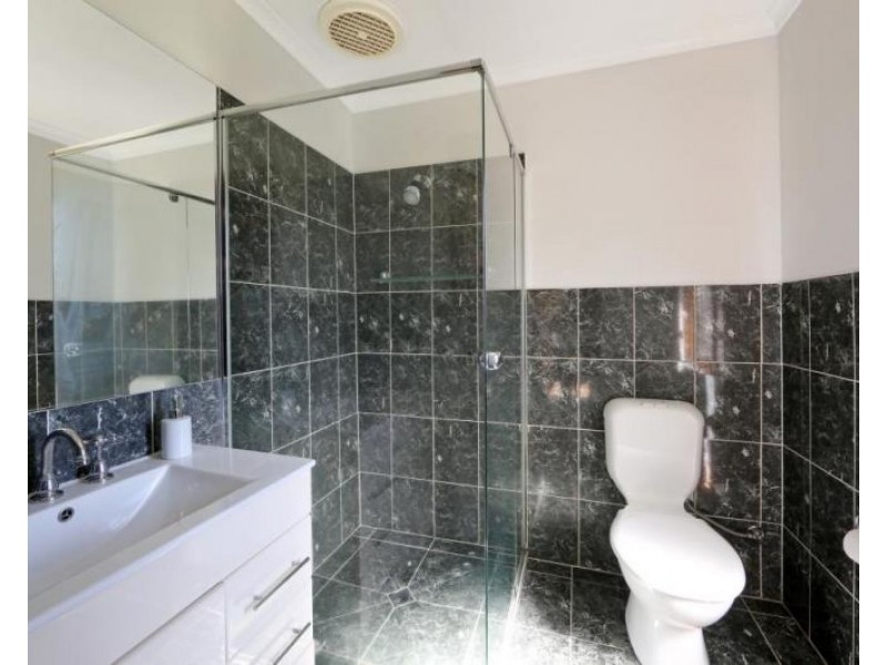 22 Valleyview Drive, Rowville VIC 3178