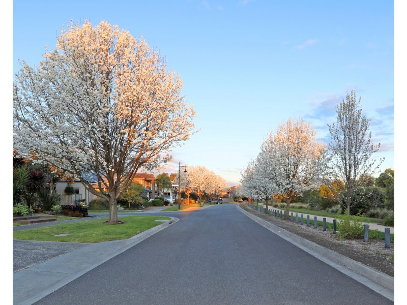 48 Koolamara Boulevard, Ferntree Gully VIC 3156