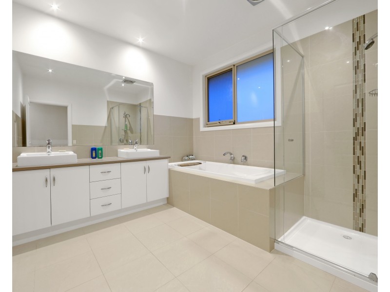 12 Sandford Close, Rowville VIC 3178