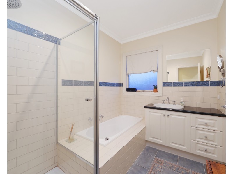 1 Conifer Court, Lysterfield VIC 3156